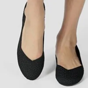Rothys honeycomb round toe size 5 flat woman’s shoes