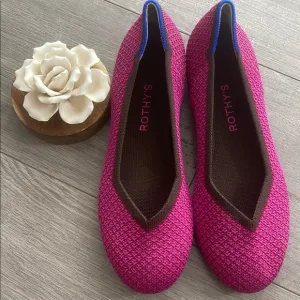 Rothy's round toe Magenta size 8 Women's flat Shoes