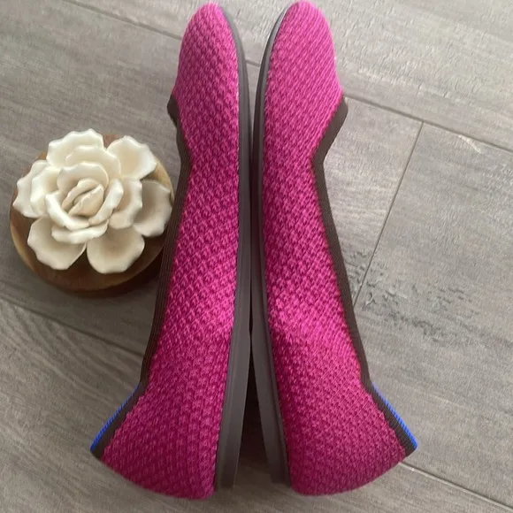 Rothy's round toe Magenta size 8 Women's flat Shoes
