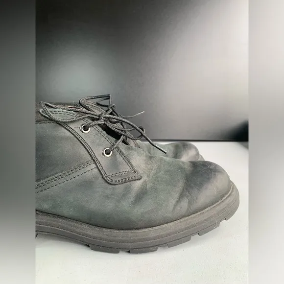 S152 UGG BILTMORE CHUKKA Boots Men’s Size 9‎