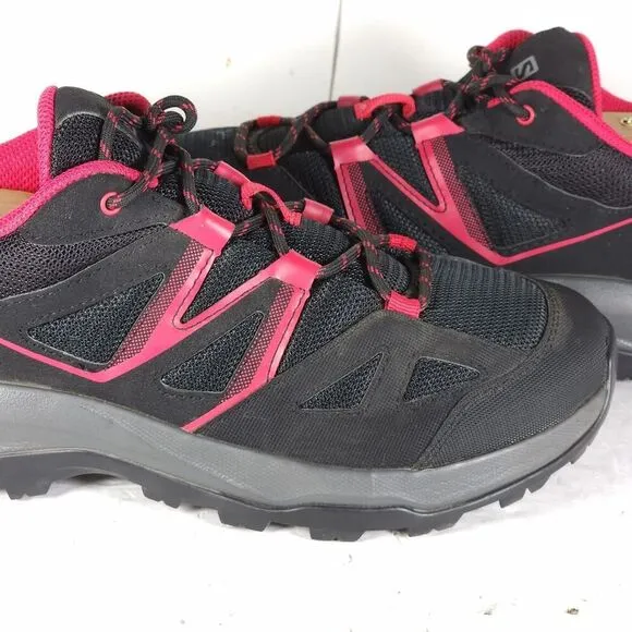 Salomon Women's Impala US 8 Black Barberry Low Top Lace-Up Hiking Shoes