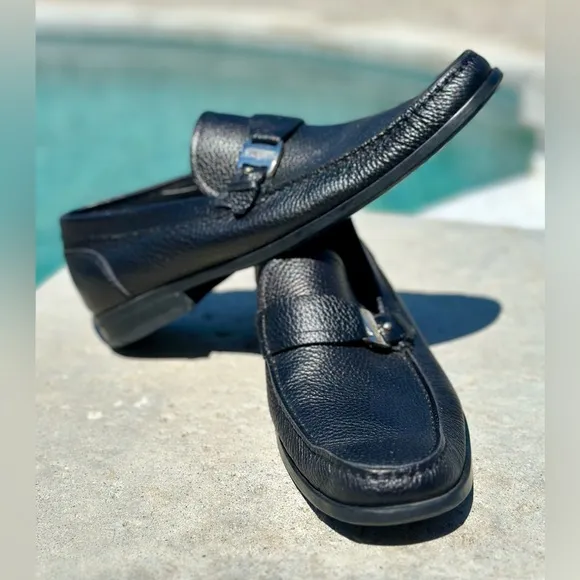 Salvatore Ferragamo Men's Black Pebble Leather Slip-On Loafers. Size 8