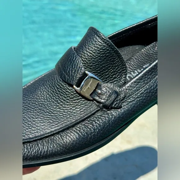 Salvatore Ferragamo Men's Black Pebble Leather Slip-On Loafers. Size 8