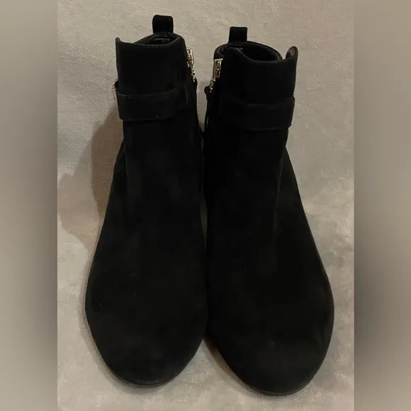 Sam Edelman Women’s Mandi Black Suede Ankle Boots Booties Side Zip Gold Hardware