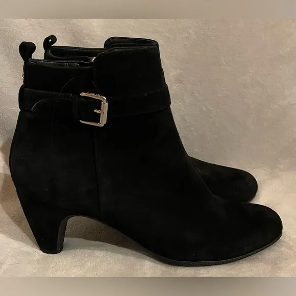 Sam Edelman Women’s Mandi Black Suede Ankle Boots Booties Side Zip Gold Hardware