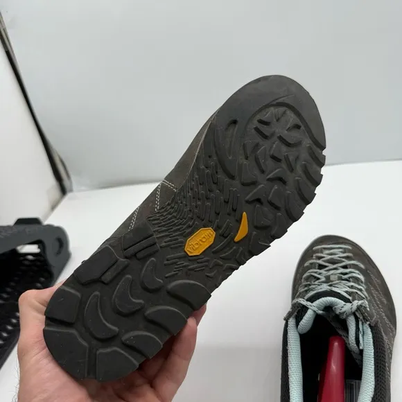 Scarpa Crux Approach Womens 9 Hiking Shoes Mountaineering Low Suede Waterproof