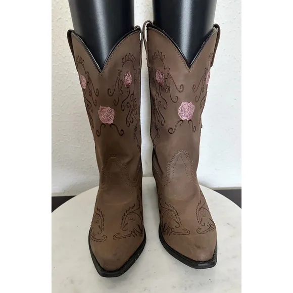 Shyanne Floral Embroidered Cowboy Boots Women’s Size 5D Brown Pink Western Rodeo