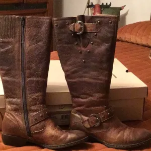 Size 6 Women’s Dark Brown Leather Knee-High Boots with Buckle by B.O.C.