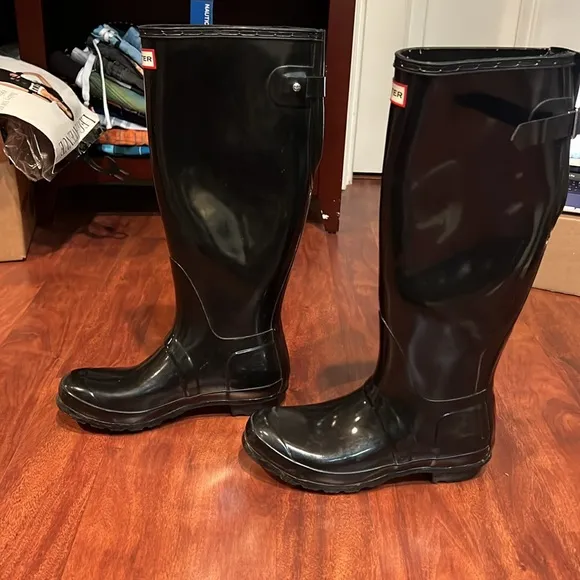 size 8 Hunter Tall Gloss Black Rain Boots Women’s