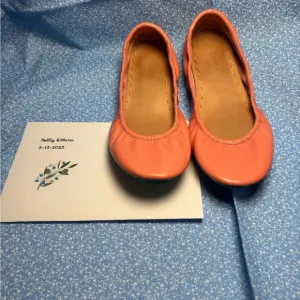 Size 9 Tieks Peach Poppy