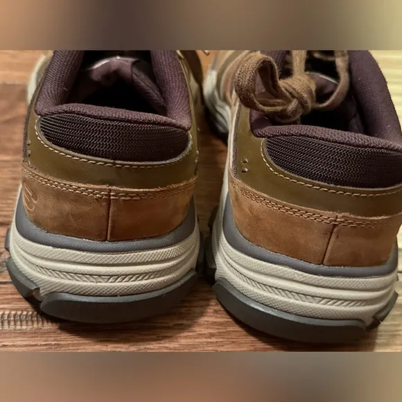 Skechers Men Respected Edgemere 204330 Desert Leather Brown Shoes Sneakers 9.5