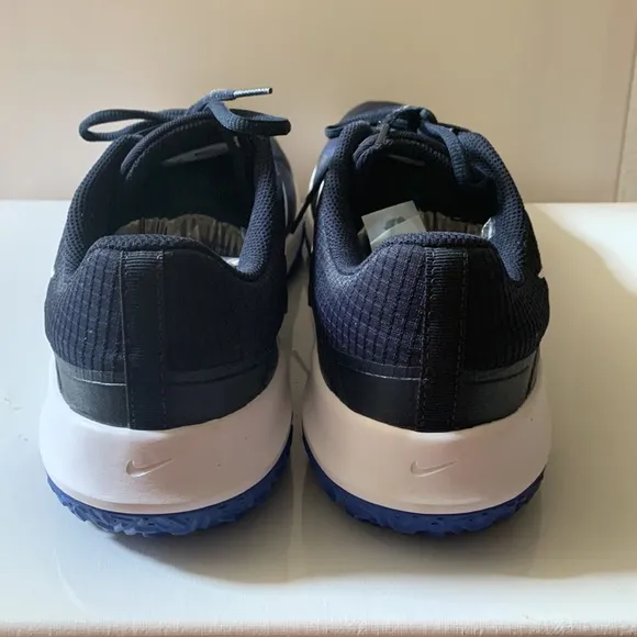 Slightly used Mens Nike Training Shoes