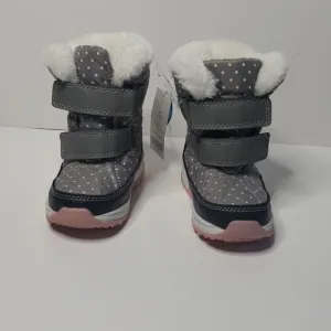 Snow boots