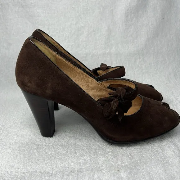Sofft, brown suede peep  toe with flower embellishment, 3 inch heel like new