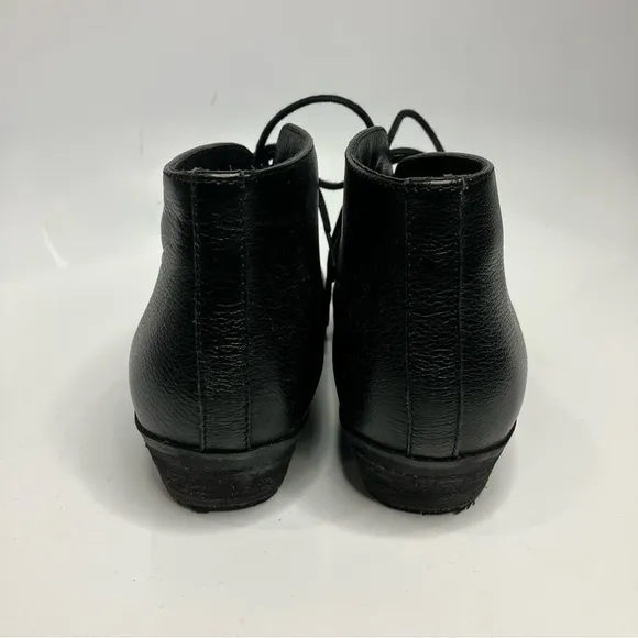 Softwalk women’s Ramsey ankle boots black size 8N