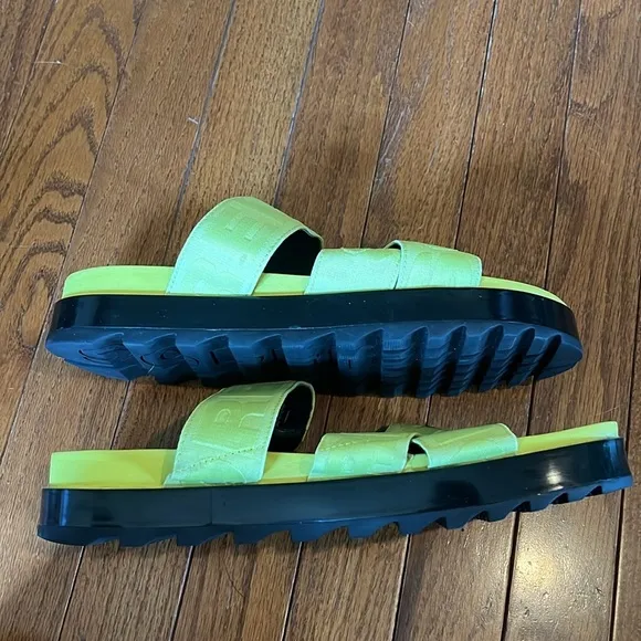 Sorel | Bolt &amp; Black Roaming Sport Slip On Sandal Size 11 Outdoor