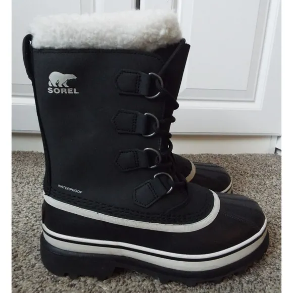 SOREL Boots Womens 7 Black Caribou Lug Waterproof Insulated Snow Boots NWT