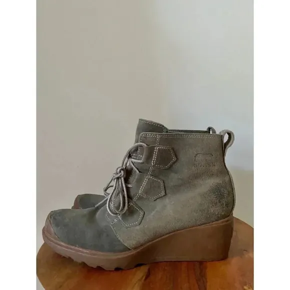 Sorel Boots Women’s 9 Toronto Lace Up Wedge
