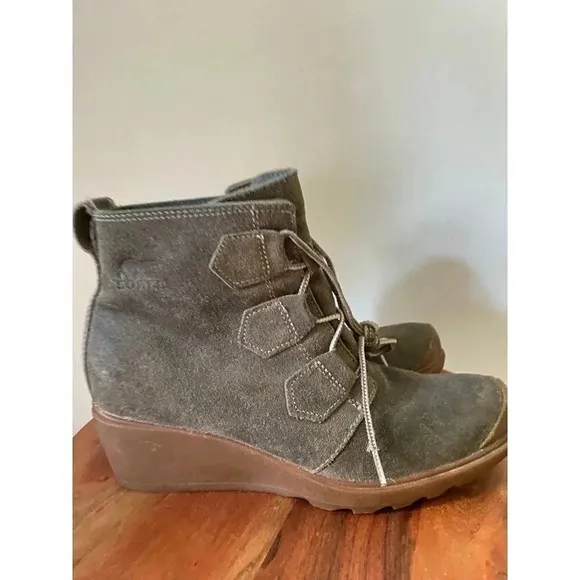 Sorel Boots Women’s 9 Toronto Lace Up Wedge