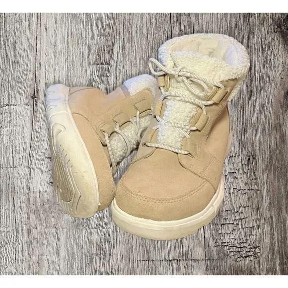 Sorel Explore Carnival Boots. Women’s Size 6.5