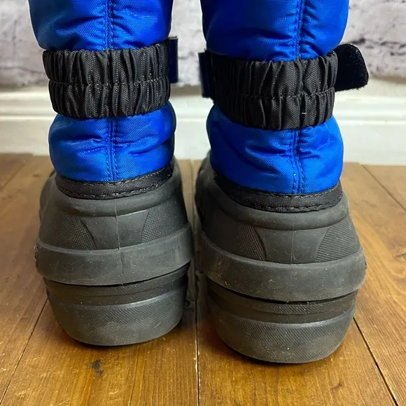 Sorel flurry snow boots kid size 6 blue and black