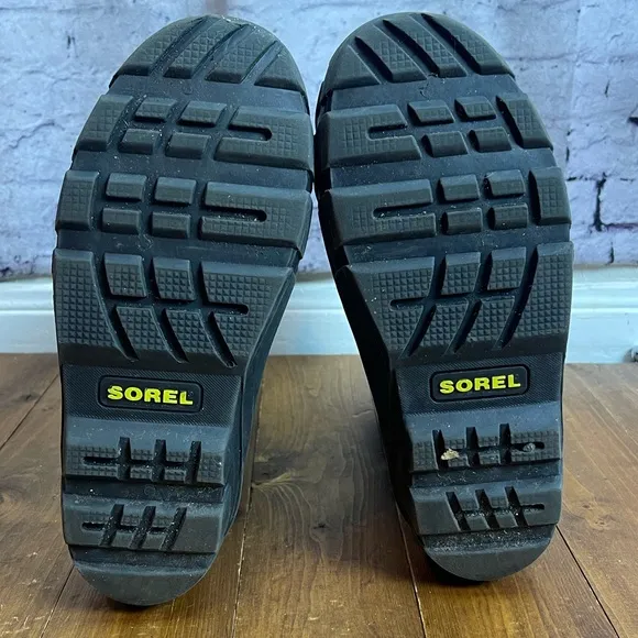 Sorel flurry snow boots kid size 6 blue and black