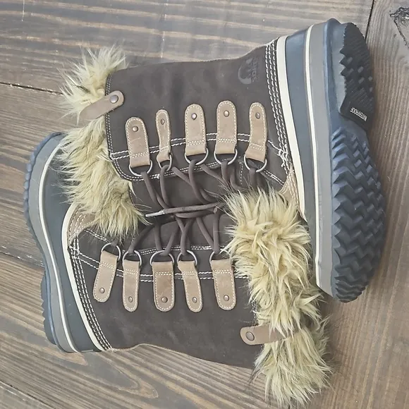 Sorel Joan of Artic Tall Faux Fur Snow Boots Size 6