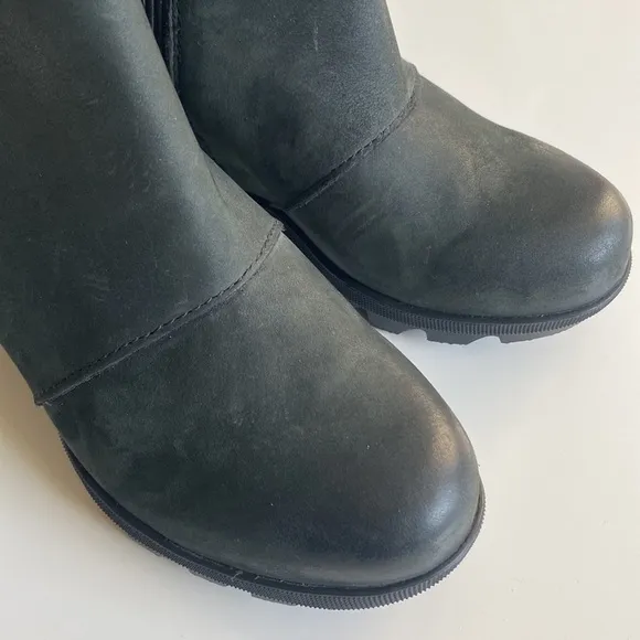 SOREL Joan of the Arctic Wedge II Chelsea Boots in Black NWOB Size 5.5
