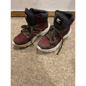 SOREL Kinetic Breakthru Conquest Hiking Shoes