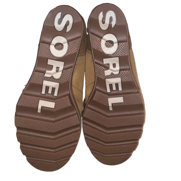 Sorel Lace Up Hidden Wedge Women’s Boots w/ shearling Light Tan Size 9