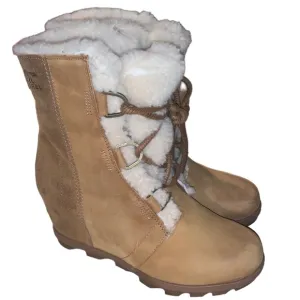 Sorel Lace Up Hidden Wedge Women’s Boots w/ shearling Light Tan Size 9