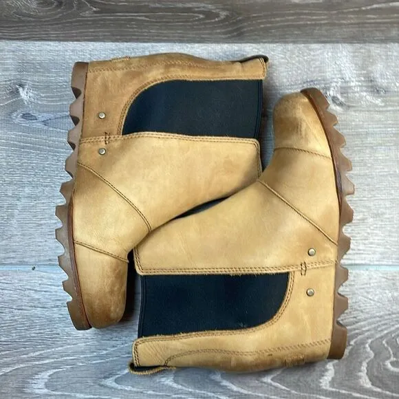 Sorel Lea Wedge Tan Camel Leather Women’s Sz 7.5 Pull On Hidden Wedge Ankle Boot
