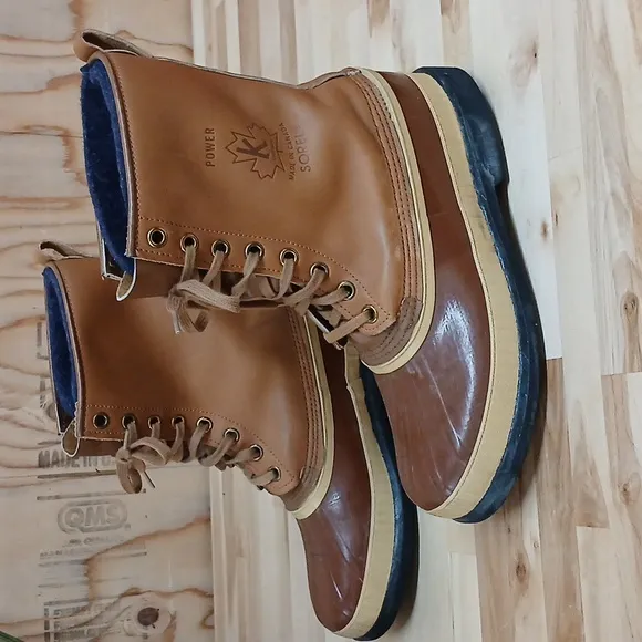 Sorel Leather Duck Boots With Wool Lining Size 10
