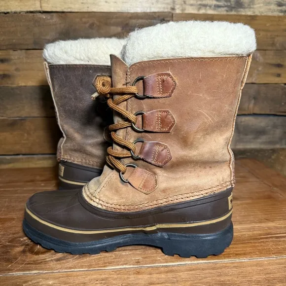 Sorel Leather Winter Snow Boots size 6 Womens.