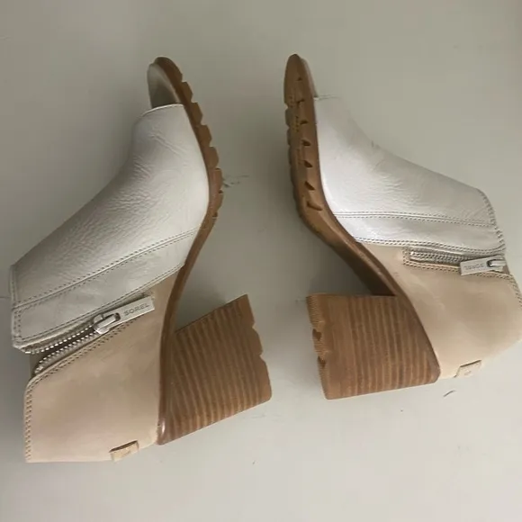 Sorel Nadia Ankle Bootie White &amp; Tan Peep-Toe Block Heel Shoes  8