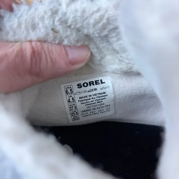 Sorel Out N About III Conquest Boot Women Size 6.5 Waterproof Suede Ankle Hiking