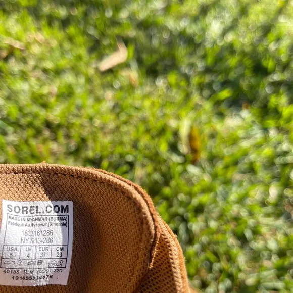 Sorel Out ‘n About winter rain/snow boots size 5 women