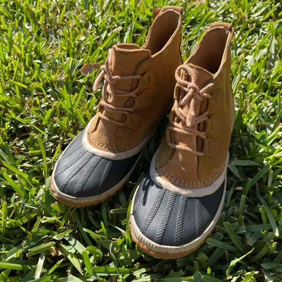 Sorel Out ‘n About winter rain/snow boots size 5 women
