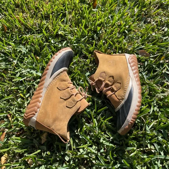 Sorel Out ‘n About winter rain/snow boots size 5 women