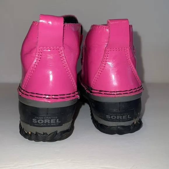 Sorel Pink black out and about rubber duck boots booties girls 3 youth snow