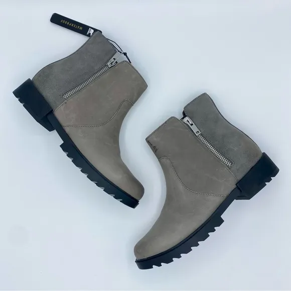 Sorel Quarry Black Emelie II Waterproof Chelsea Boot Size 7