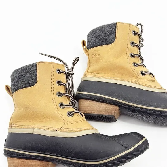 Sorel Slimpack II Leather Waterproof Lace Boots Women’s size 9 Winter Snow