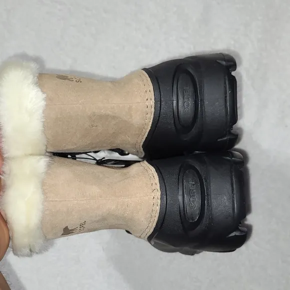 Sorel Snow Angel Lace-Up Waterproof Boots Size 8 and 7
