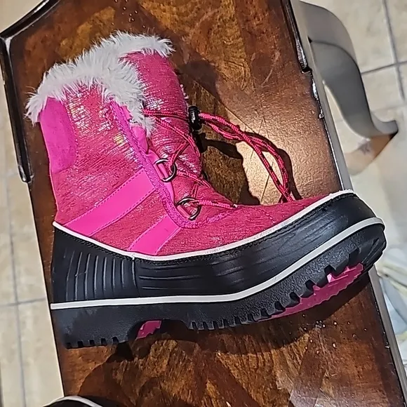 Sorel Tivoli II Snow boots Pink Tropick, faux fur lining Size 6