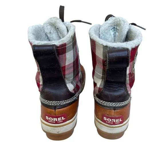 Sorel Tivoli Plaid Waterproof fleece lined women’s Boots. Size 6