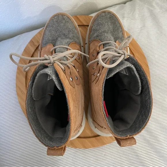 SOREL Wmns 11 Explorer II Joan Felt Waterproof Boots Tan &amp; Gray Lace Up