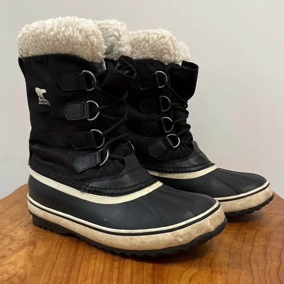 Sorel Woman Lady Size 8 Faux Fur Removable Liner Winter Snow Boots