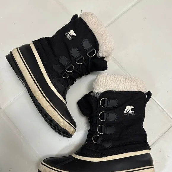 Sorel Woman Lady Size 8 Faux Fur Removable Liner Winter Snow Boots