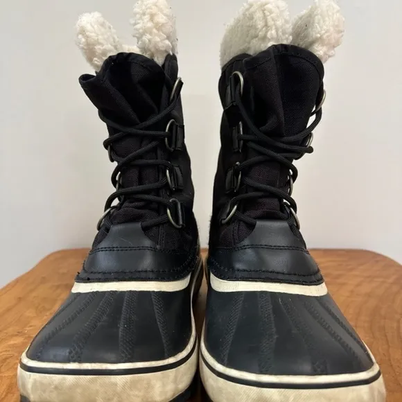 Sorel Woman Lady Size 8 Faux Fur Removable Liner Winter Snow Boots