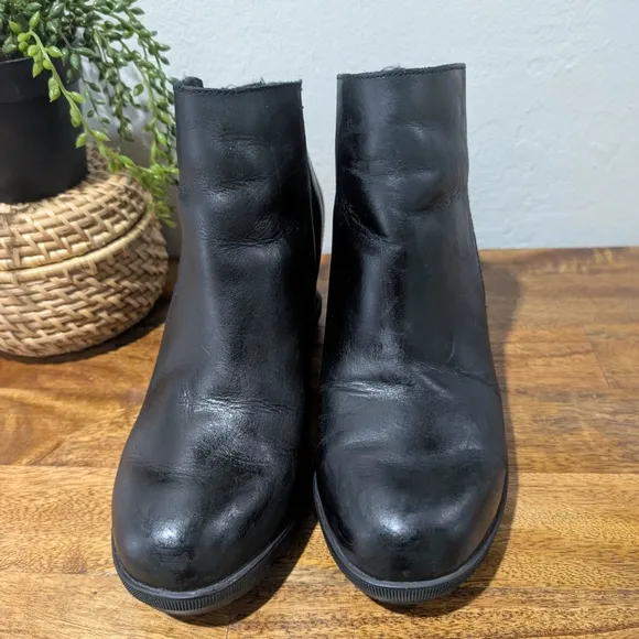 Sorel Women Joan Of Arctic Wedge II Size‎ 9 Zip Black Leather Boots NL3364-010